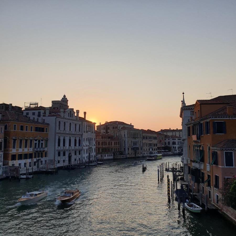 Central Lovely Typical Rooms Rialto Venedig Eksteriør billede